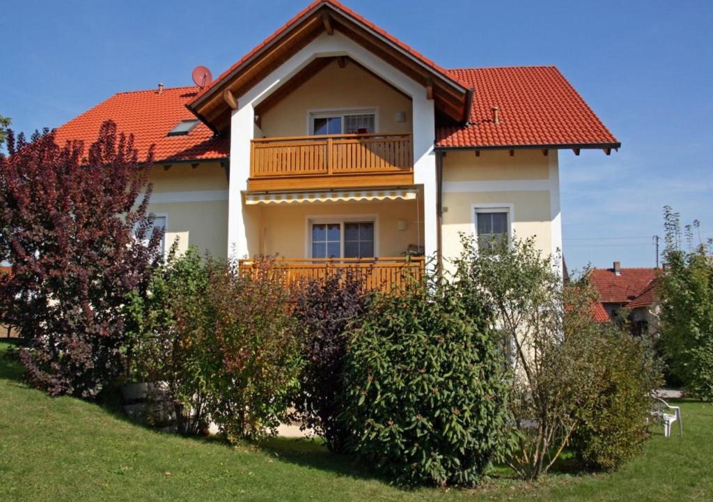Schmidham Apartment | Ferienwohnung Schneider