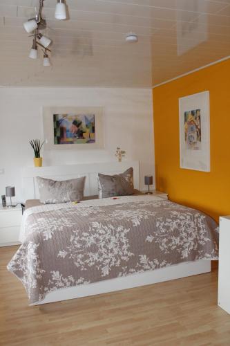 Jux Apartment | Ferienwohnung Spiegelberg