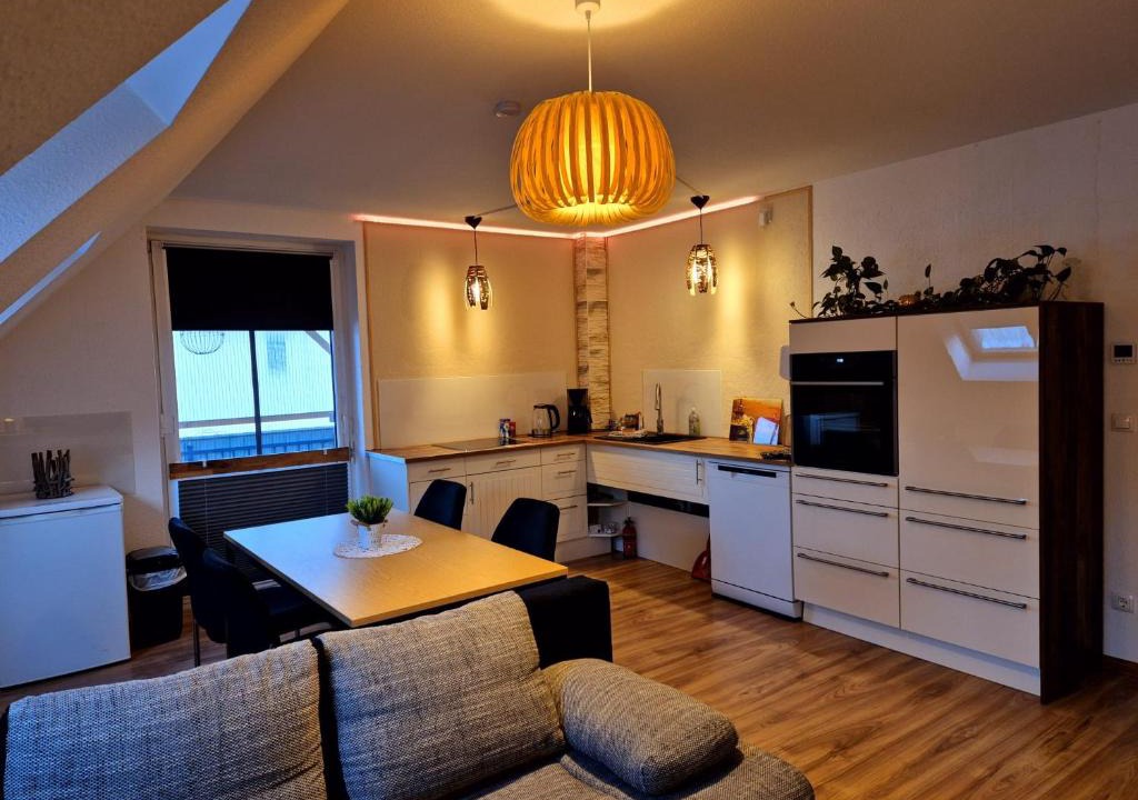 Topchin Apartment | Ferienwohnung Sunny 2