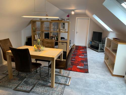 Altenkessel Apartment | Ferienwohnung Sunny - Moderne Ferienwohnung im Grünen in Saarbrücken-West