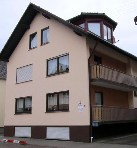 Hatzenbuhl Apartment | Ferienwohnung Traudel