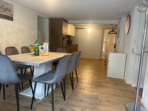 Wimmis Apartment | Ferienwohnung Winterzeit EG - Interlaken Thun Spiez Kandersteg