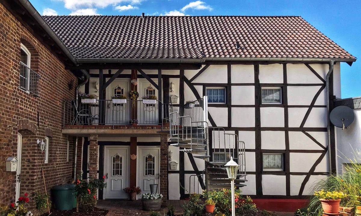 Kommern Apartment | Ferienwohung mit Eigener Terrasse und Herrlichem Ausblick