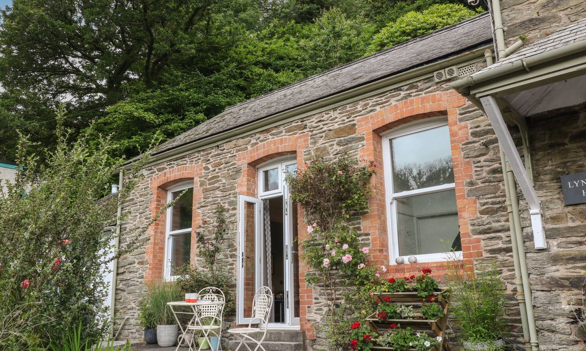 Barbrook Cottage | FERNDALE, romantic, with a garden in Lynton