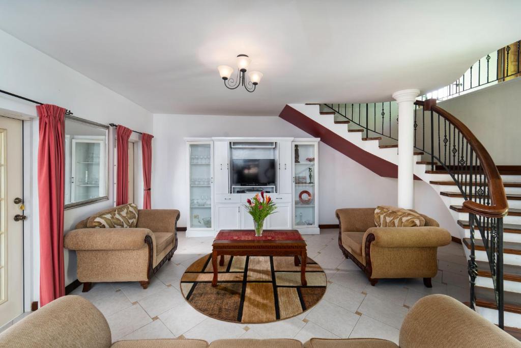 Prospect Villa | Ferron House