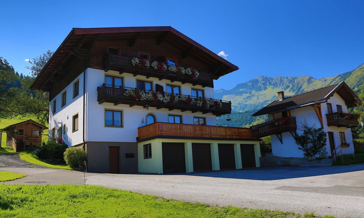 Uttendorf Apartment | Ferwienwohnung Oberberghof by Interhome