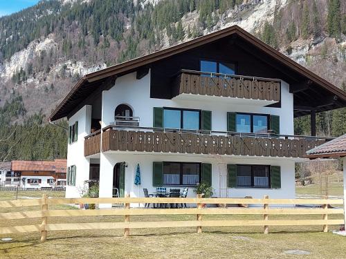 Ettal Apartment | Fewo Sonnenberg Graswang