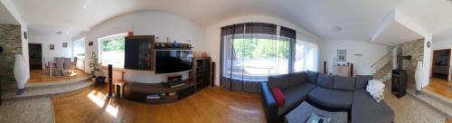 Eppstein Apartment | FewoEla2 Große Ferienwohnung in Eppstein bei Frankfurt