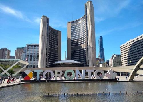 Financial District House | MAJOR INTERNATIONAL SPORTING EVENT CENTRAL TORONTO-DIRECT TO BMO FIELD-Live Game Atmosphere-Free Wifi