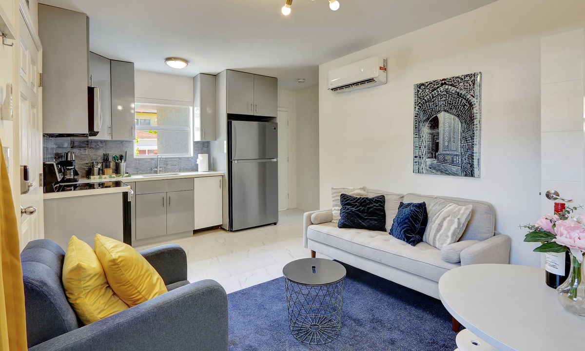 Highland Garden Apartment | FIFA Perfect 18KM | Soleil: Casita Near Beach & Gym Access