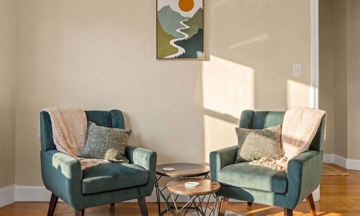 Dudley Square Apartment | MAJOR INTERNATIONAL SPORTING EVENT! Spacious Modern 3BR - FREE Parking - Heart of Boston