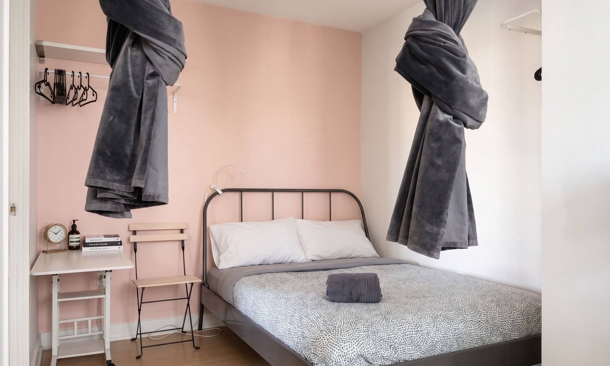 CityPlace Condo | MAJOR INTERNATIONAL SPORTING EVENT unobstructive view CN TOWER lakeshore 1+1(den) 2b1b condo with parking