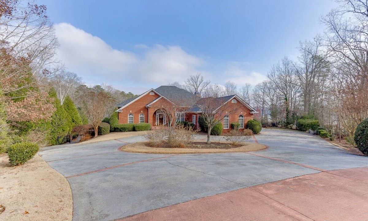 Gainesville House | FIFA World Cup 2026 VIP Lake Lanier Estate Luxury Resort-Style Home - Sleeps 16