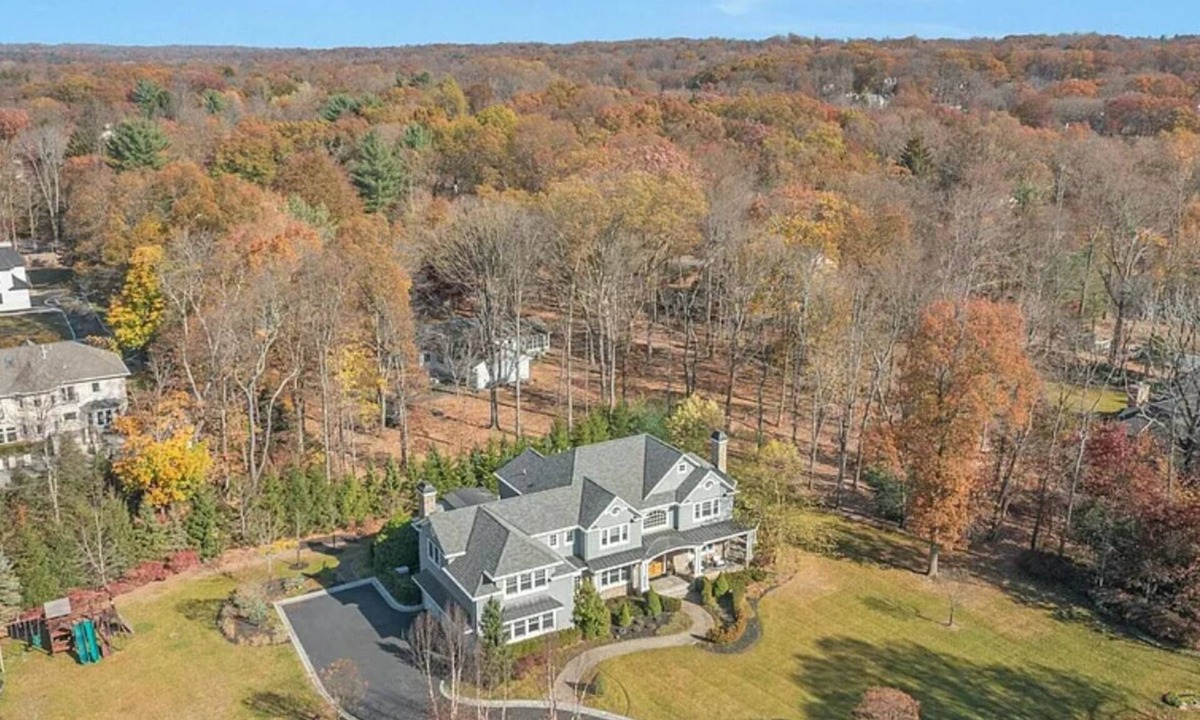 Saddle River House | Major international sporting event Luxury Estate Near NYC-6BR Designer Home With Dream Kids Basement