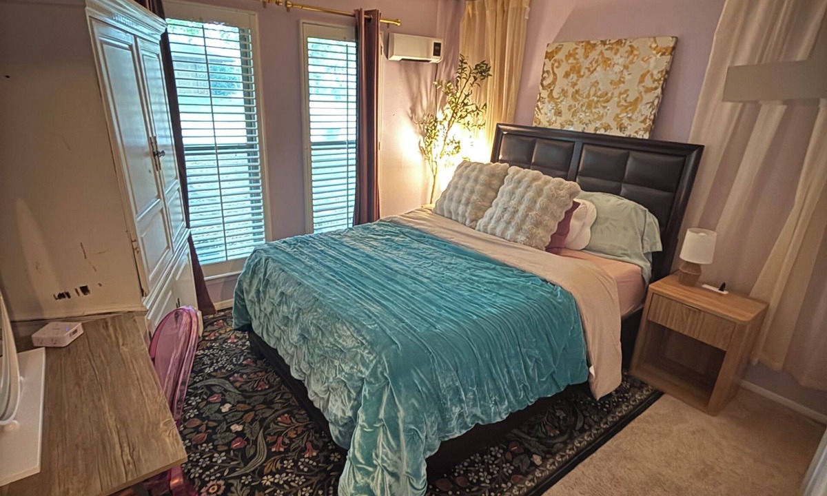 Southwest Arlington House | MAJOR INTERNATIONAL SPORTING EVENT Marvelous 2-bedroom house with Kitchenette in charming Arlington