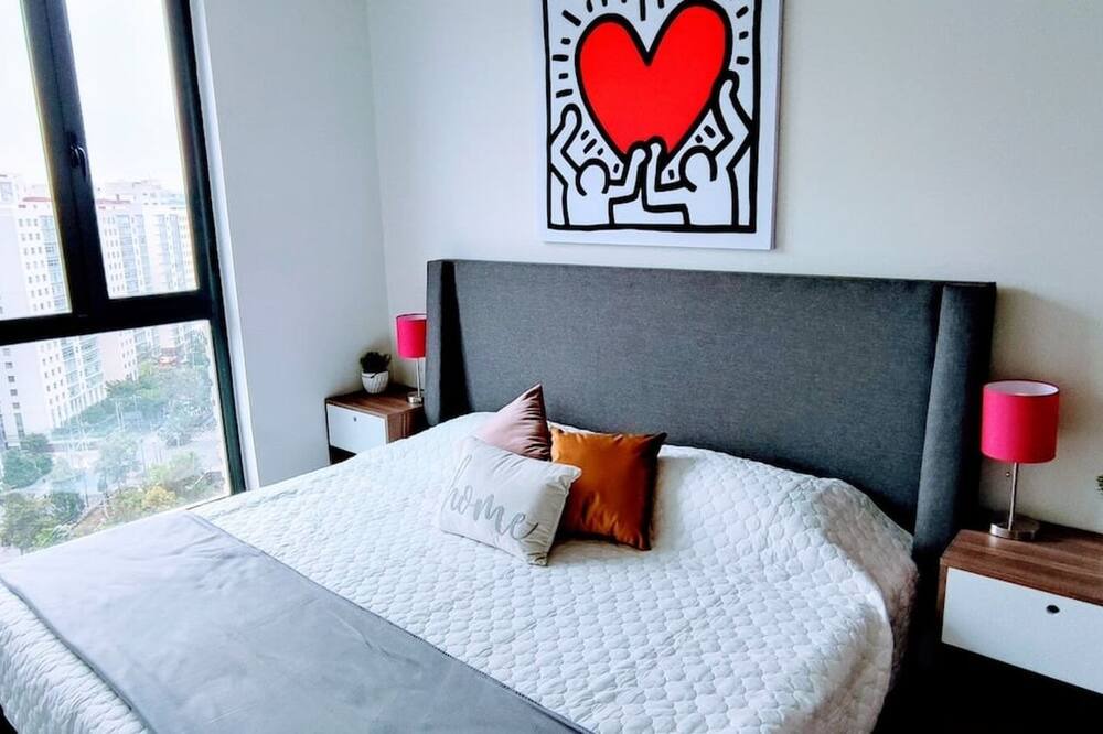 Anahuac Apartment | FIFA World Cup Stylish High-Rise Escape: Pool, Hot Tub & Cinema, King-Size Bed and High-Speed WiFi.