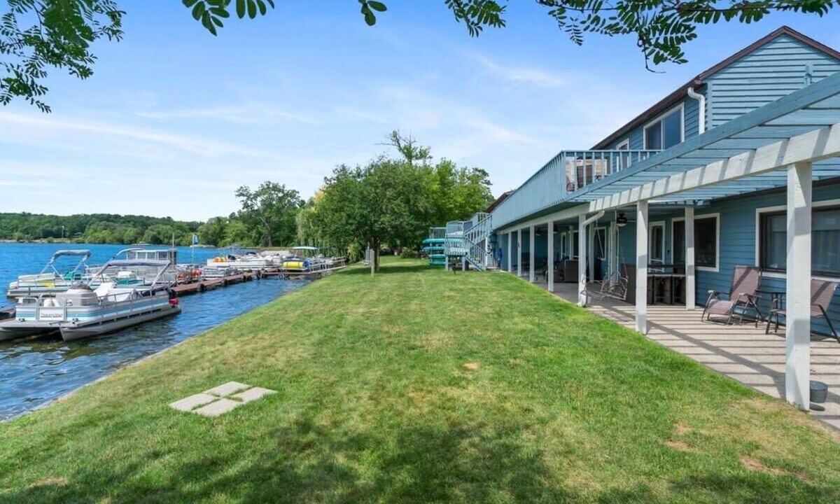 Mayfield Apartment | Fife Lake Lodge 2 separate apartments
