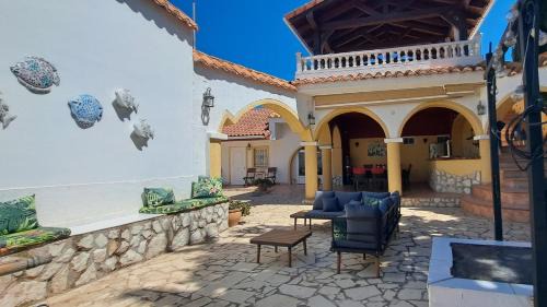 Aigues Villa | Finca Bilou