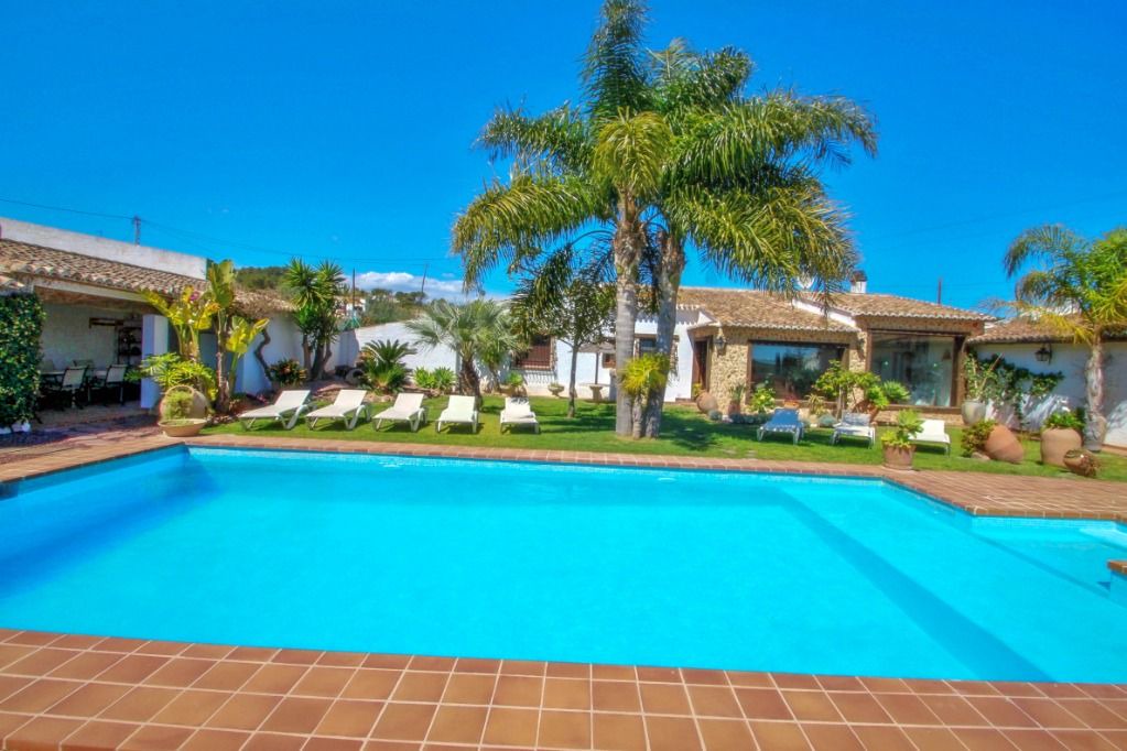 Canor Villa | Finca La Coma - modern, well-equipped villa with private pool in Benissa