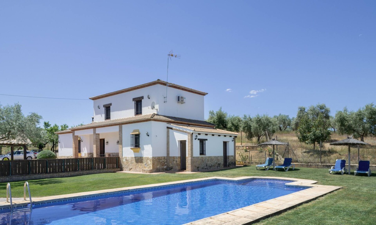 Setenil de las Bodegas House | Finca 'La Pedrosa' with mountain views, Wi-Fi and air conditioning