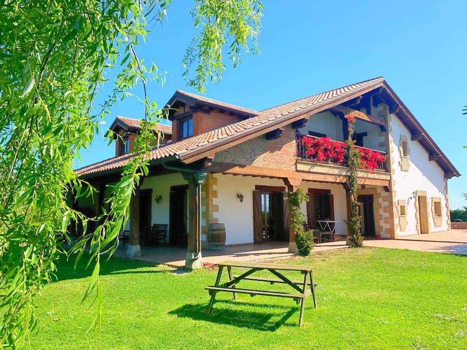 Liencres Villa | Finca La Torre con piscina