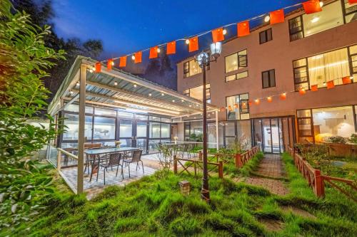 Pudong Bed & Breakfast | Find Her B&B