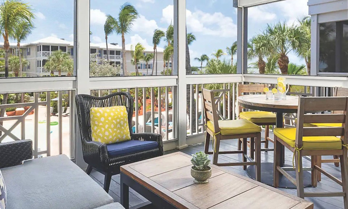 Key West House | 𝐅𝐢𝐧𝐝𝐢𝐧𝐠 𝐌𝐞𝐢𝐥𝐢 Beach House Resort + Amenities, 2-Bedroom