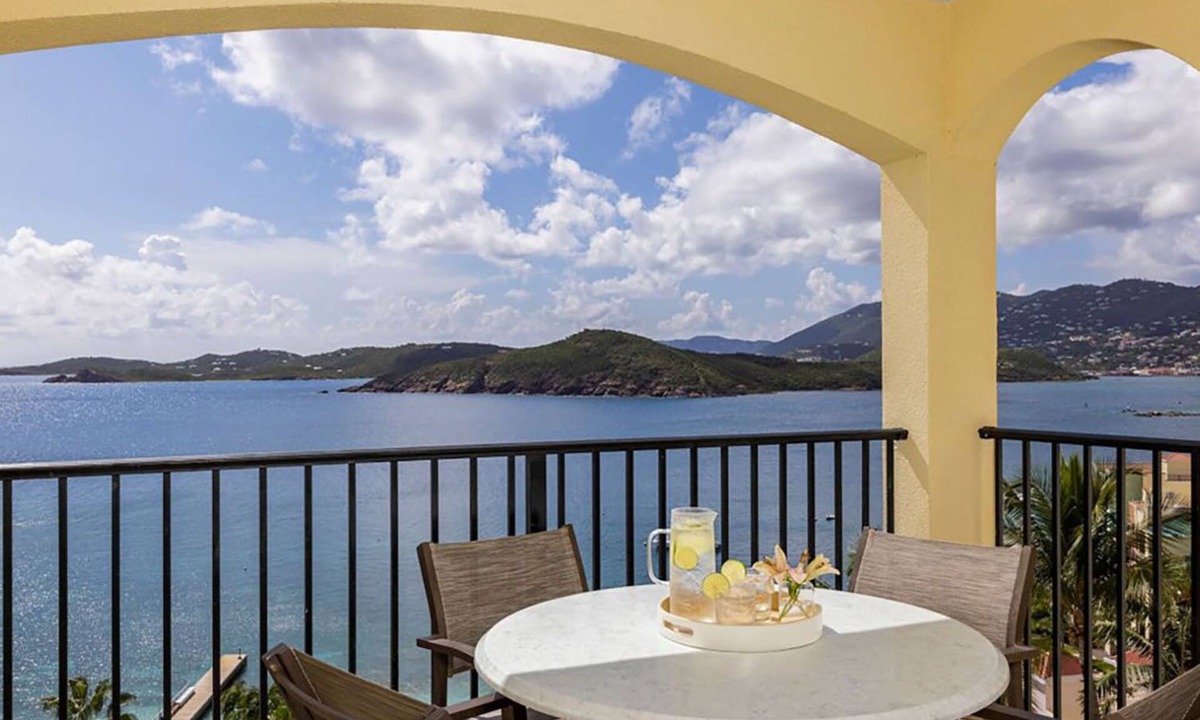 Estate Bakkero Resort | 𝐅𝐢𝐧𝐝𝐢𝐧𝐠 𝐌𝐞𝐢𝐥𝐢’𝐬 Beachfront Dream Holiday at Frenchman's Cove Resort