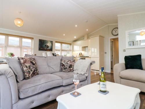 Tunstall House | Finnbars Lodge