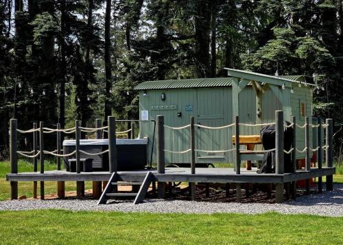 Dinnet Cabin | Firbank Park Shepherd Huts