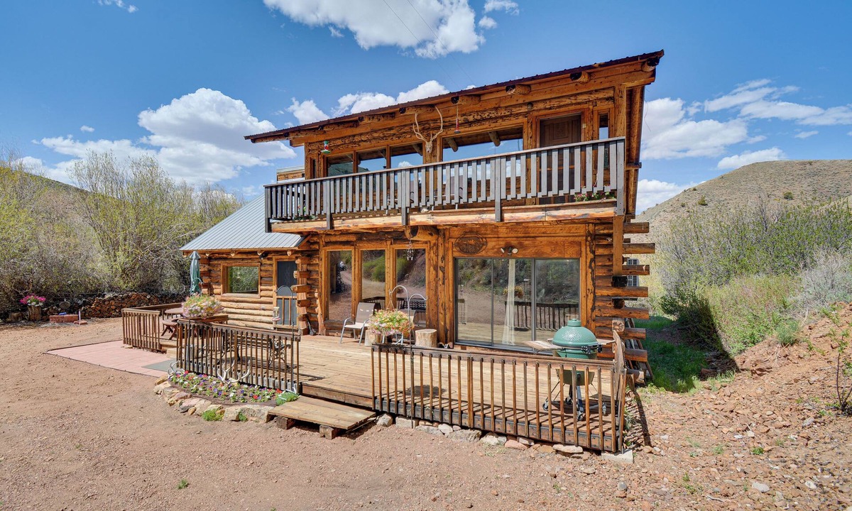 Gunnison Cabin | Fire Pit: 20-Acre Creekfront Retreat in Gunnison!