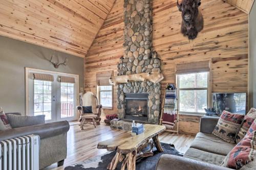 Overgaard House | Fire Pit + Game Room: Heber-Overgaard Cabin!