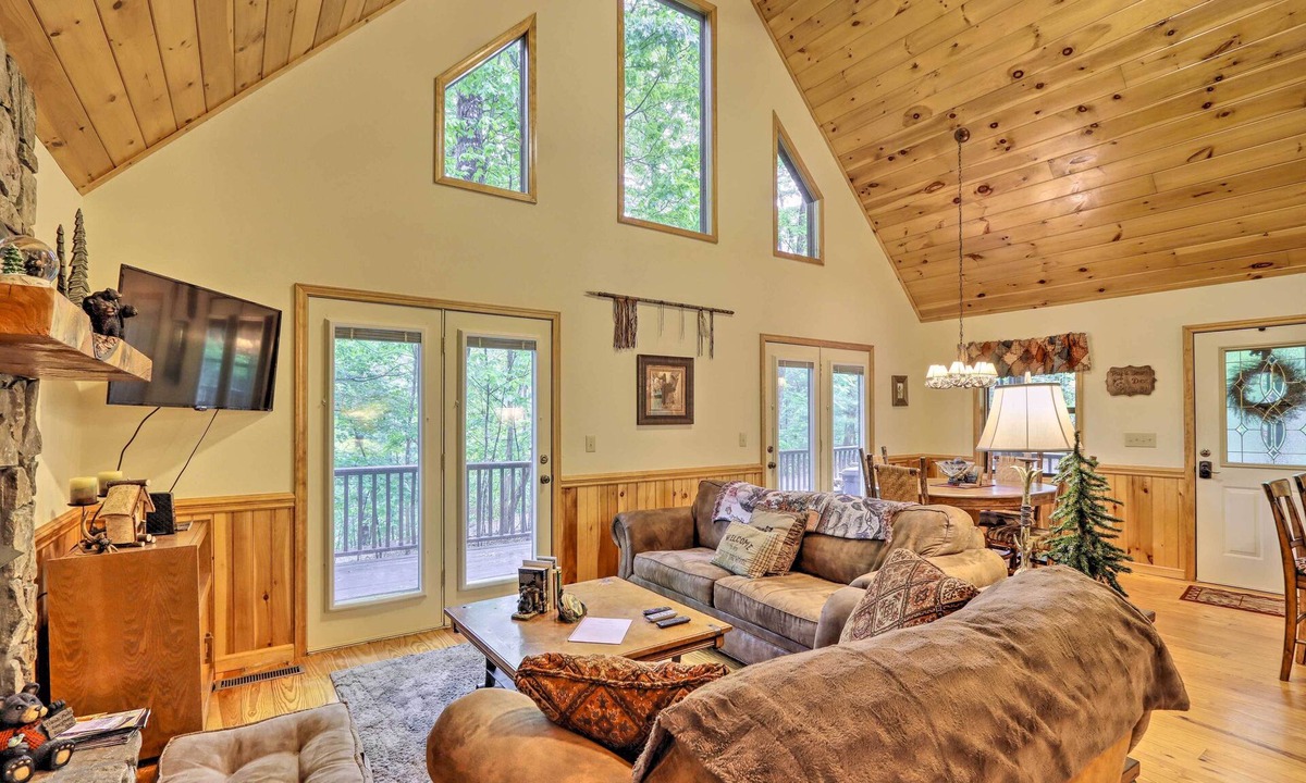 Murphy Cabin | Fire Pit & Grill: Whittlers Mountain Escape!