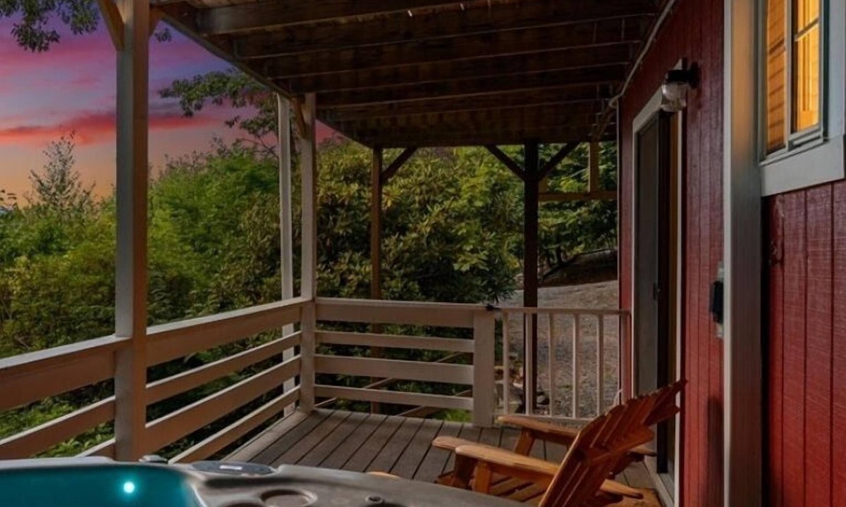 Maggie Valley Cabin | Fire Pit, Hot Tub and Amazing Views!
