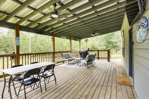 Brookeland House | Fire Pit & Yard! Rayburn Country Resort Escape