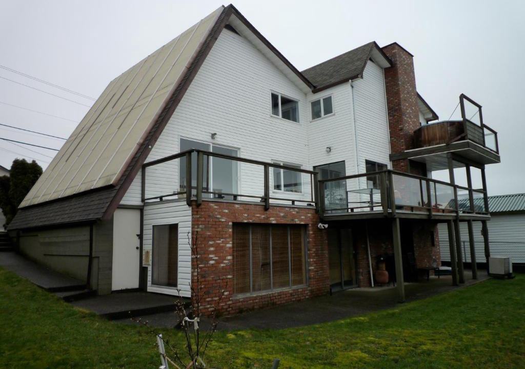 Campbell River Bed & Breakfast | Fireflies Bed & Breakfast