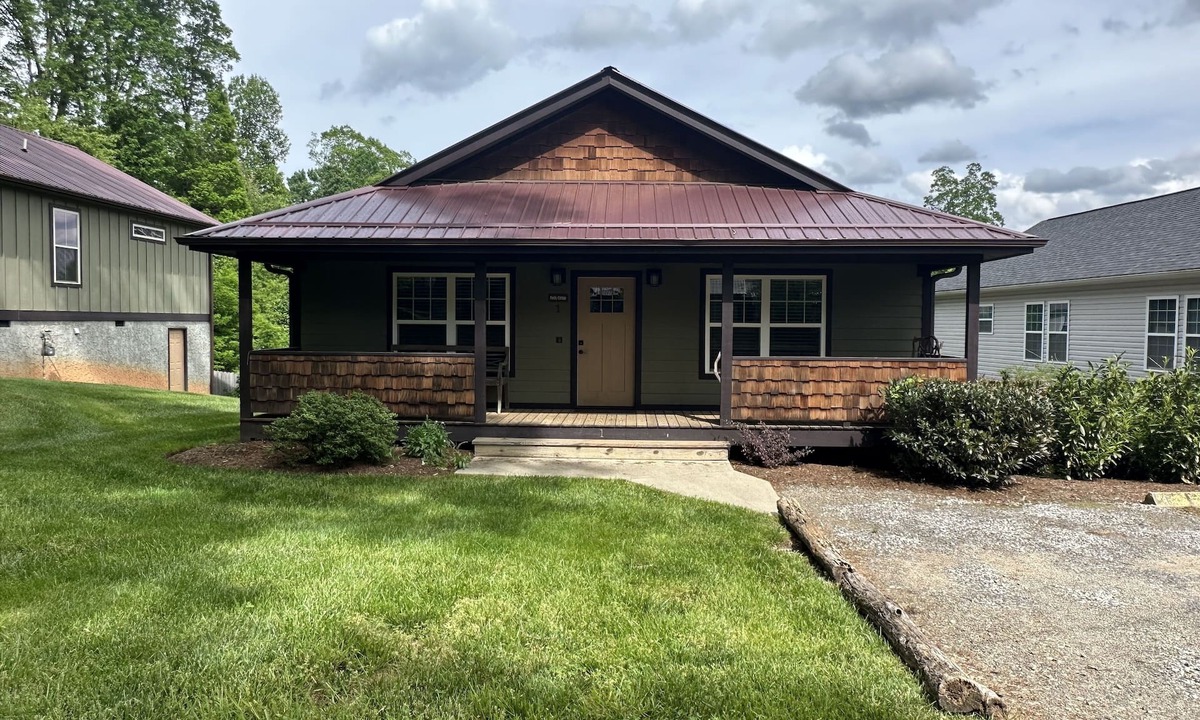 Candler Cottage | Firefly Cottage