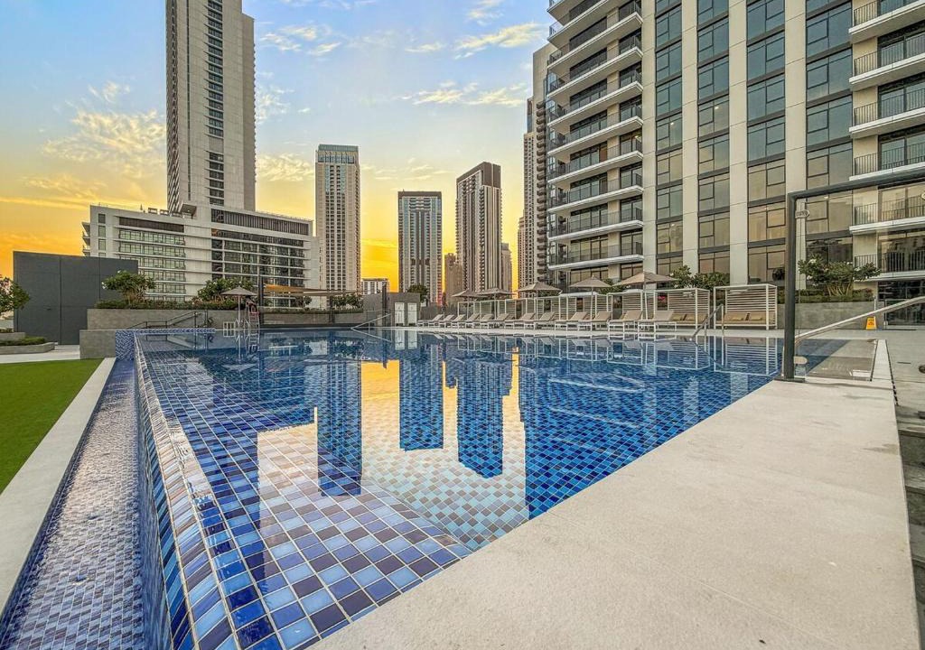 Dubai Apartment | FIRST CLASS 1BR Creek Escape & Modern Elegance
