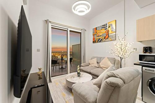 Dubai Apartment | FIRST CLASS 1BR Tranquil Hideaway