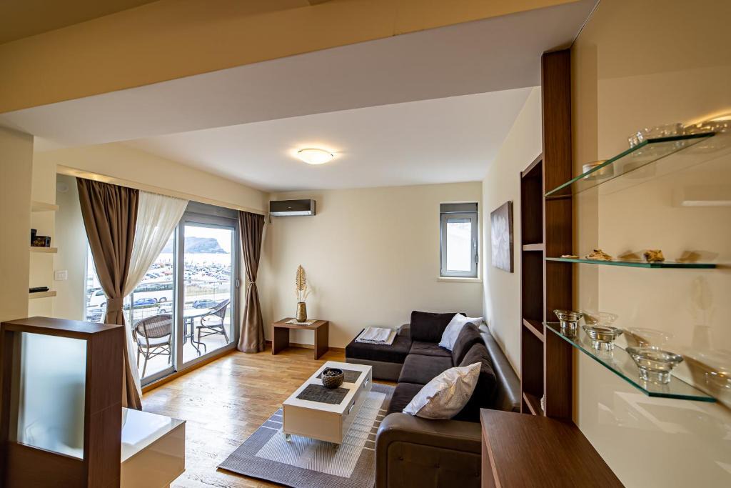 Budva Apartment | First line 1BR apartment with garage