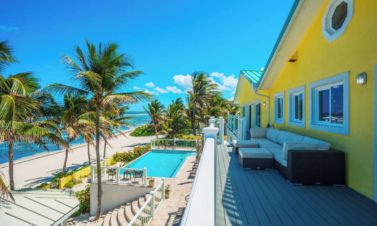 North Side House | Fischer's Reef: Spacious, Luxury Beach Villa w/Heated Infinity Pool & Amazing Snorkeling