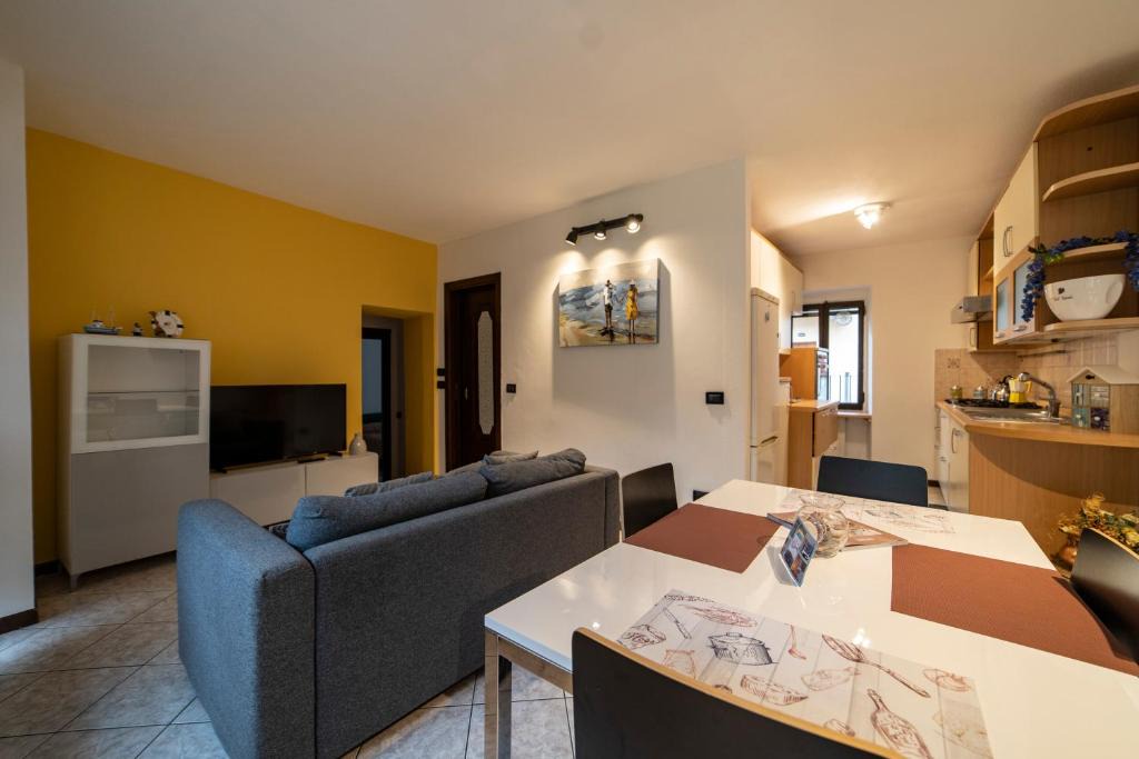 Pisogne Apartment | FISHERMAN