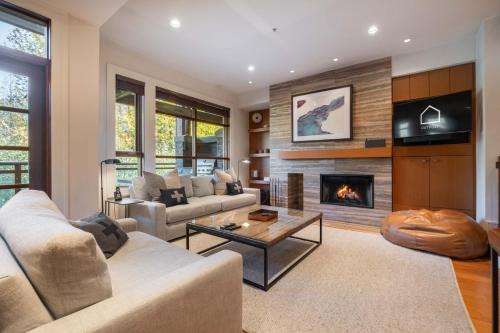 Whistler House | Fitzsimmons Walk 16 by Outpost Whistler