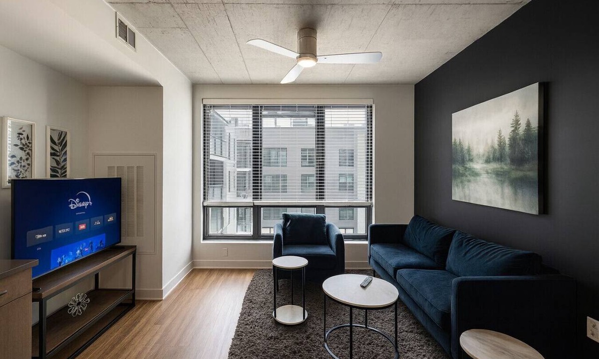 Five Points South Apartment | Five Points South | Spacious 2BR w/2 Queens D5