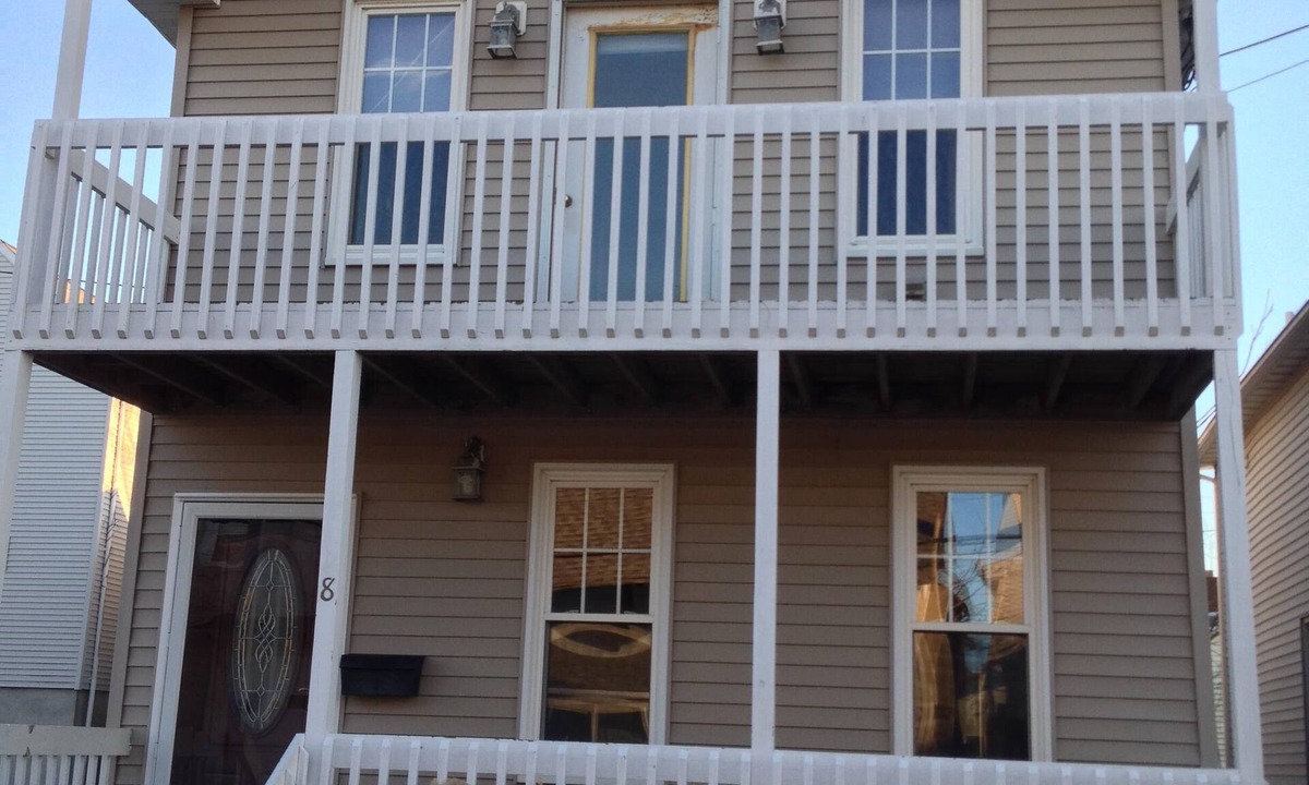 Sea Bright House | FIVE STAR HOME - Beach House with Beach Badges