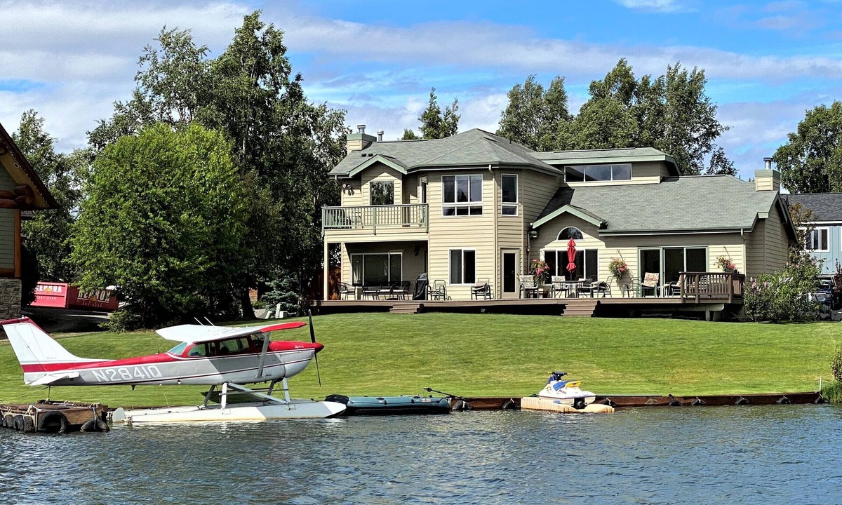 Bayshore - Klatt House | Five Star Private 4 Bedroom Home In South Anchorage. With boat availability