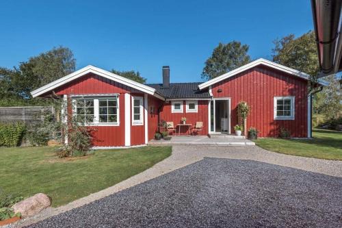 Fjallbacka Villa | Fjällbacka Villa with large garden