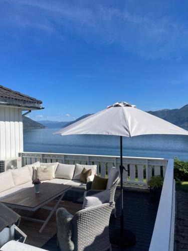 Hoyanger House | Fjordhus