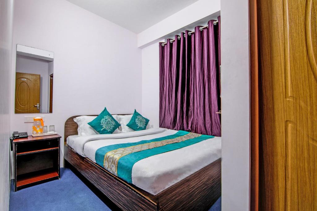 Darjeeling Hotel | Flagship The Queenz