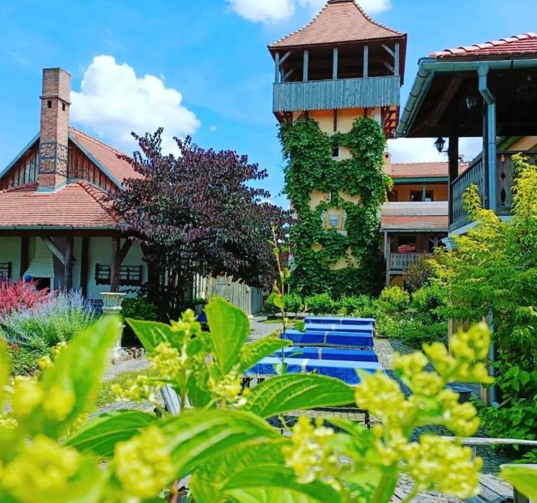 Rosia House | Flanderhof Manor